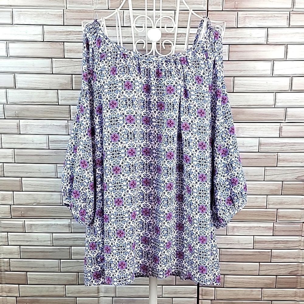 Le Lis cold shoulder top Size L